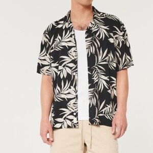 Hollister Black and Cream Tropical Boxy Relaxed Fit Button Down Shirt XL NWT